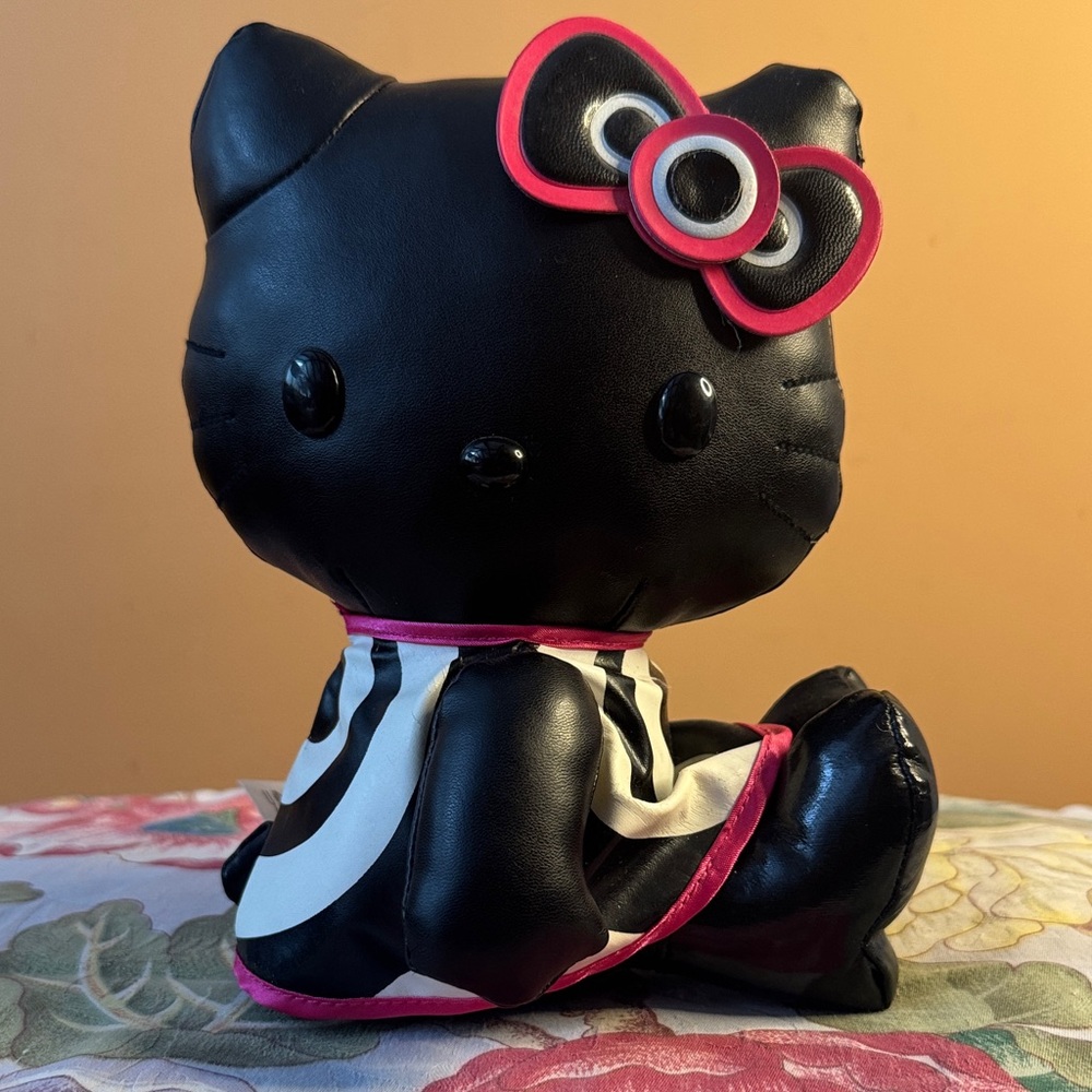 Vintage collectors/ MAC hello kitty